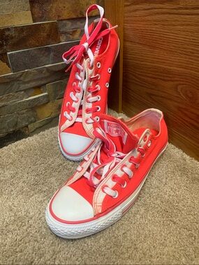 RARE Converse Coral Low Top Canvas Sneakers - Women's 7.5 back to school